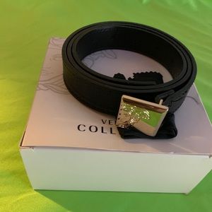 Versace belt. Gold square buckle. 28-34
